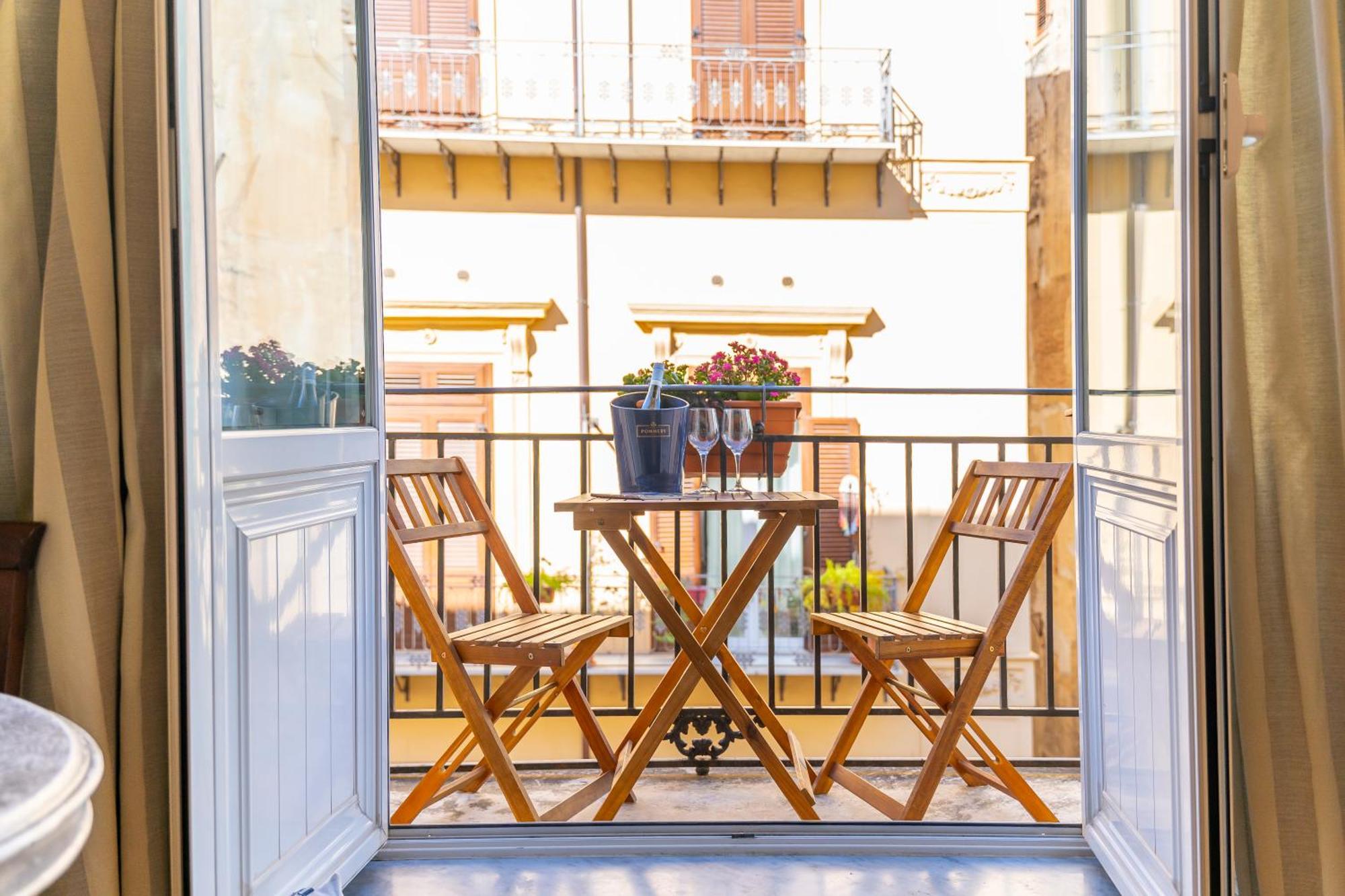 Natoli Apartments Palermo Eksteriør billede